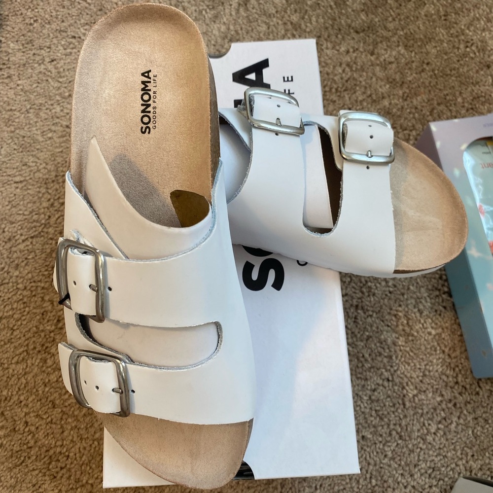 NWT leather sandals size 7